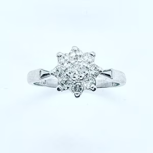 Diamond cluster ring