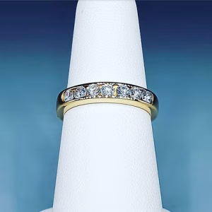 Diamond half eternity