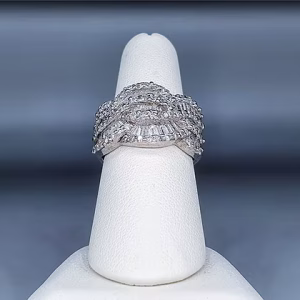 Diamond cluster ring