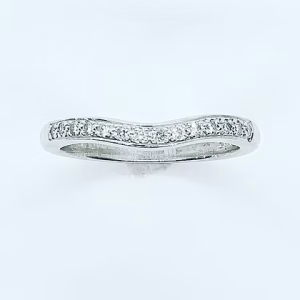 Diamond curved half eternity ring
