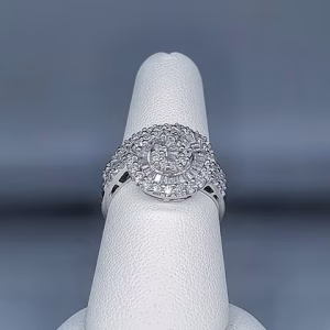 Diamond cluster ring